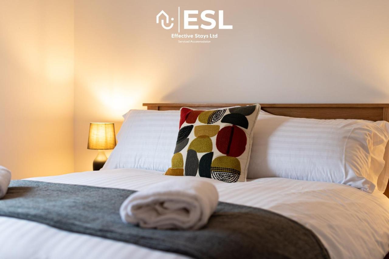 2 Bedroom Terrace Cottage, Parking, 5 Minutes Drive To Royal Shrewsbury Hospital Екстериор снимка